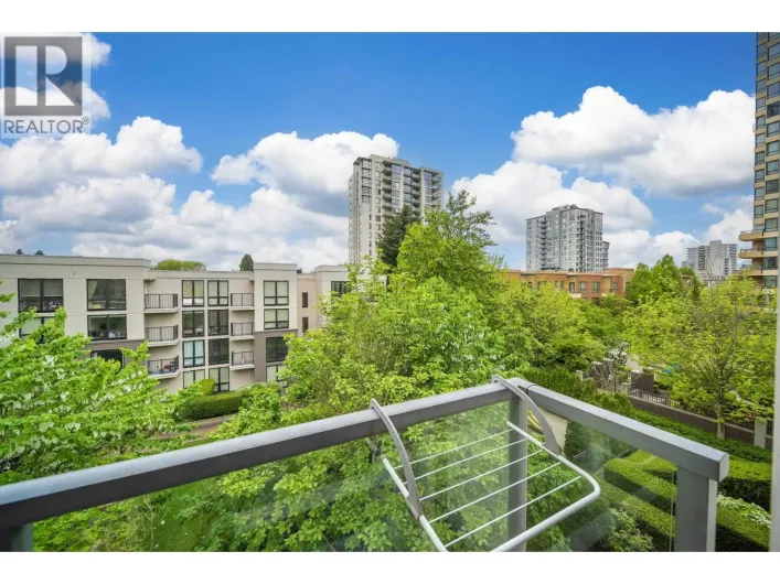 403 3638 VANNESS AVENUE, Vancouver