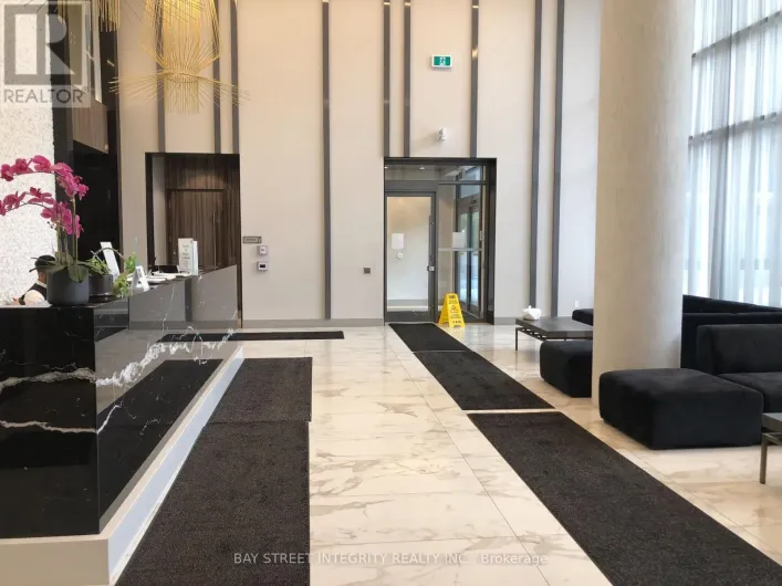 403 - 38 FOREST MANOR ROAD, Toronto