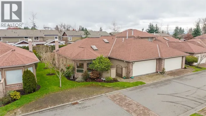 403 4515 Pipeline Rd, Saanich