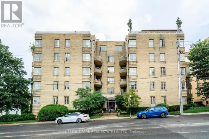 403 - 707 EGLINTON AVENUE W, Toronto