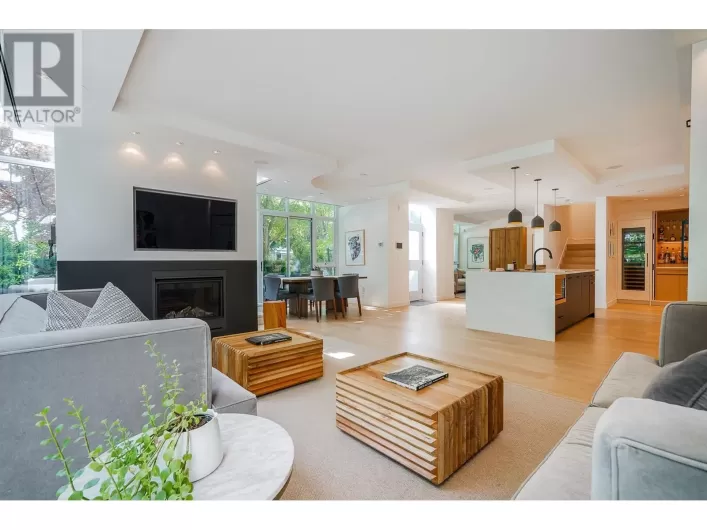 403 BEACH CRESCENT, Vancouver