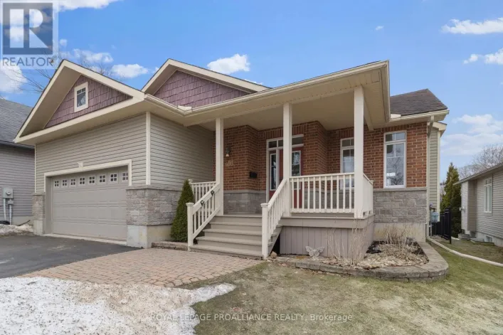 403 BROCK STREET W, Brockville