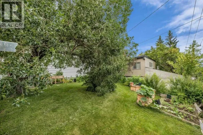 403 Queen Alexandra Way SE, Calgary