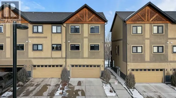 403 Valley Ridge Manor NW, Calgary