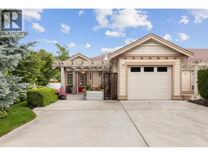 4032A Lake Avenue Unit# A, Peachland
