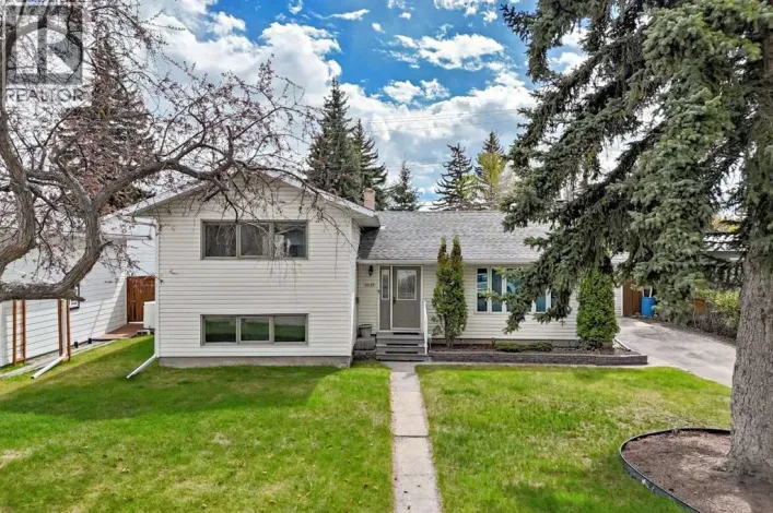 4039 5 Avenue SW, Calgary