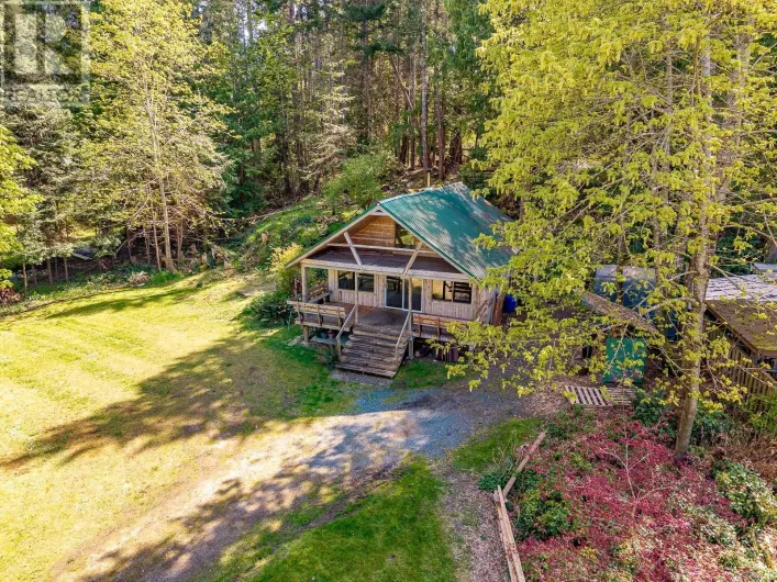 4039 East Rd, Denman Island