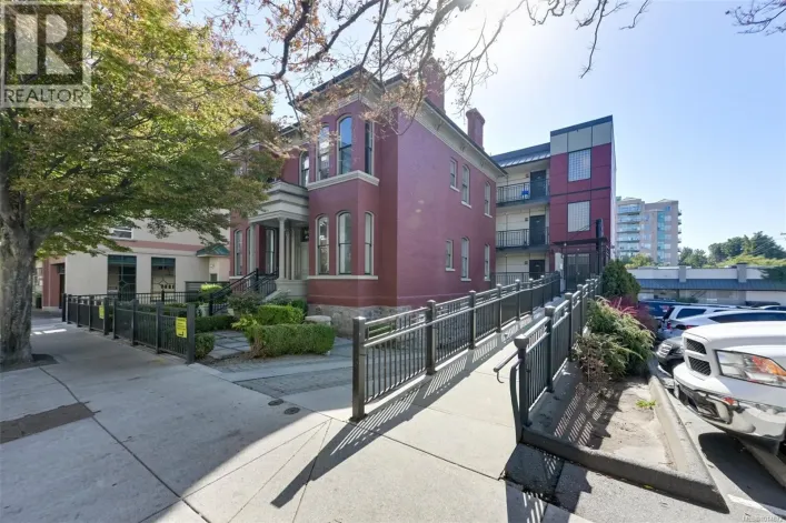 404 1007 Johnson St, Victoria