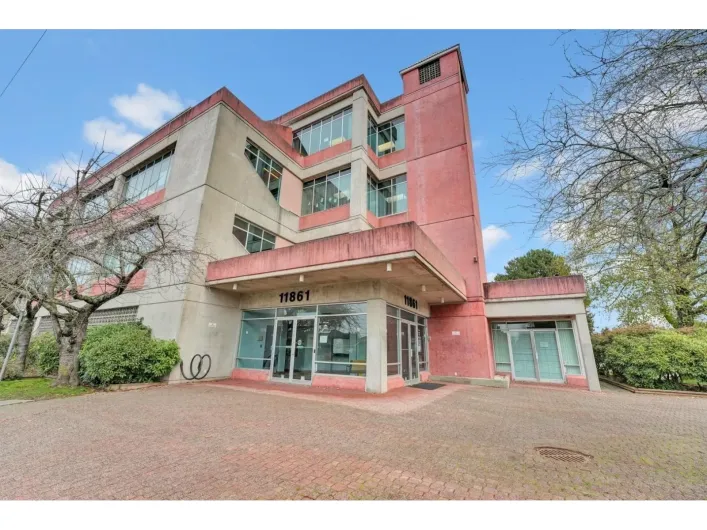 404 11861 88TH AVENUE, Delta