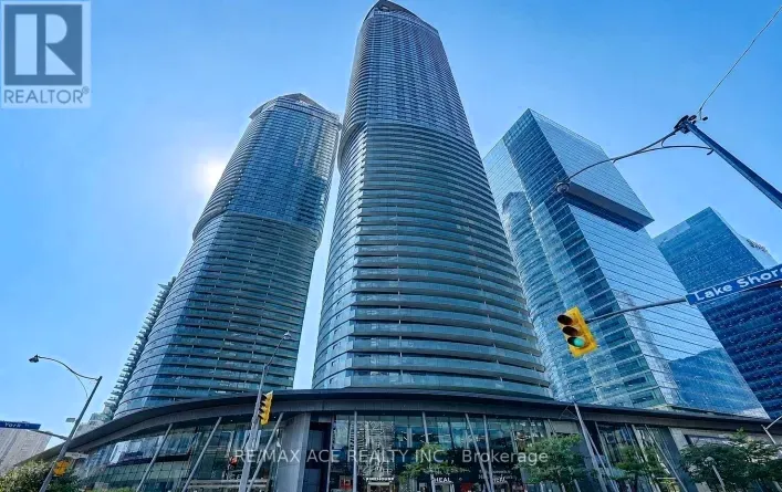 Apartment for sale: 404 - 12 YORK STREET, Toronto