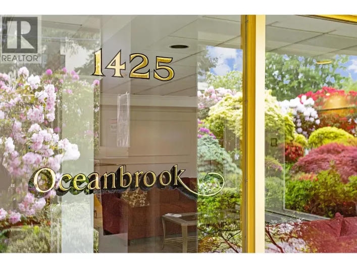 404 1425 ESQUIMALT AVENUE, West Vancouver