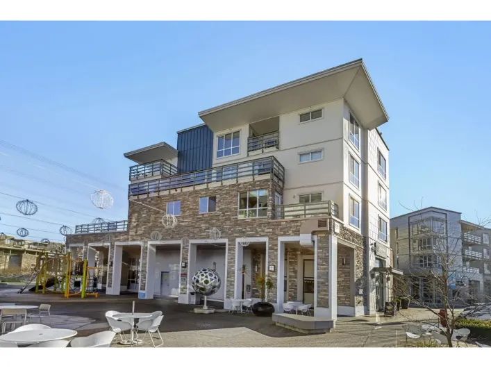 404 15785 CROYDON DRIVE, Surrey