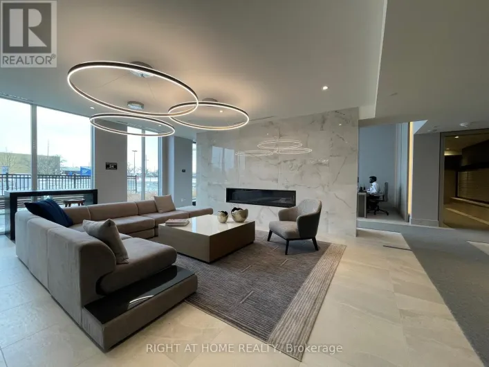 404 - 185 DEERFIELD ROAD, Newmarket