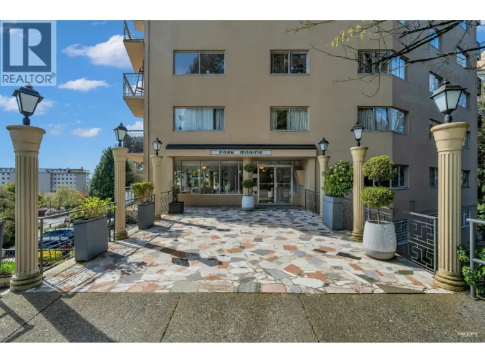 404 1930 MARINE DRIVE, West Vancouver
