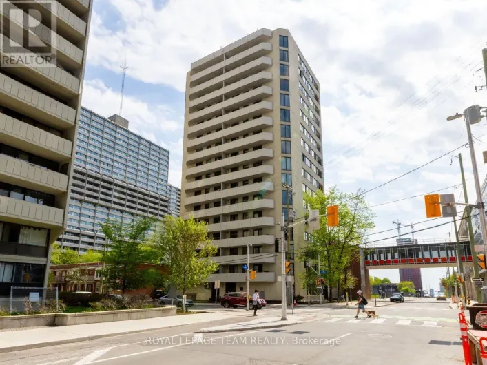 404 - 200 BAY STREET, Ottawa