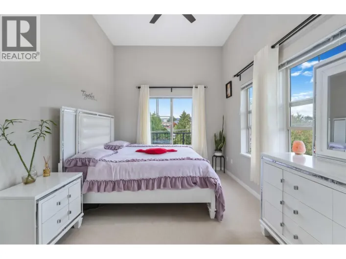 404 22290 NORTH AVENUE, Maple Ridge