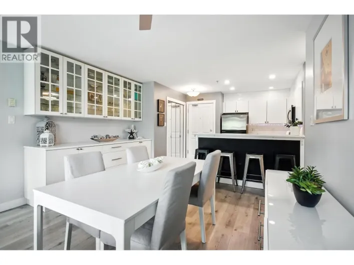 404 225 NEWPORT DRIVE, Port Moody