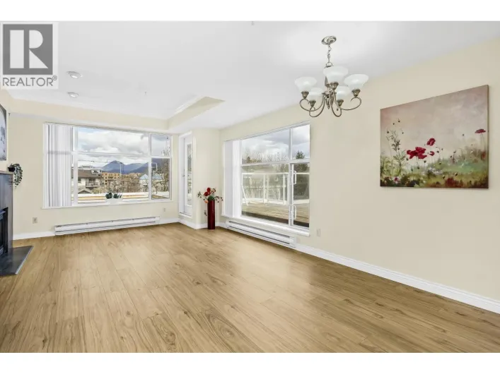 404 2340 HAWTHORNE AVENUE, Port Coquitlam