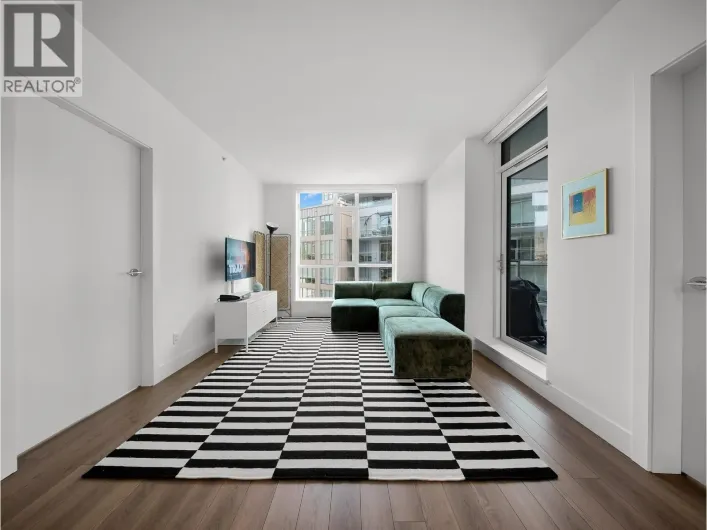 404 2375 EMERY COURT, North Vancouver