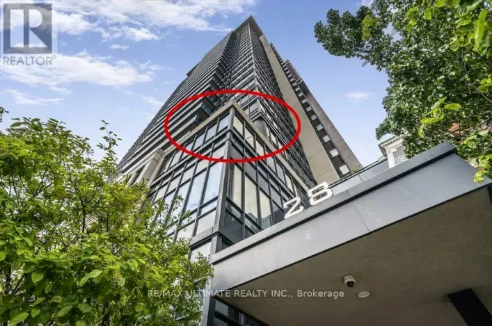 Apartment for sale: 404 - 28 LINDEN STREET, Toronto