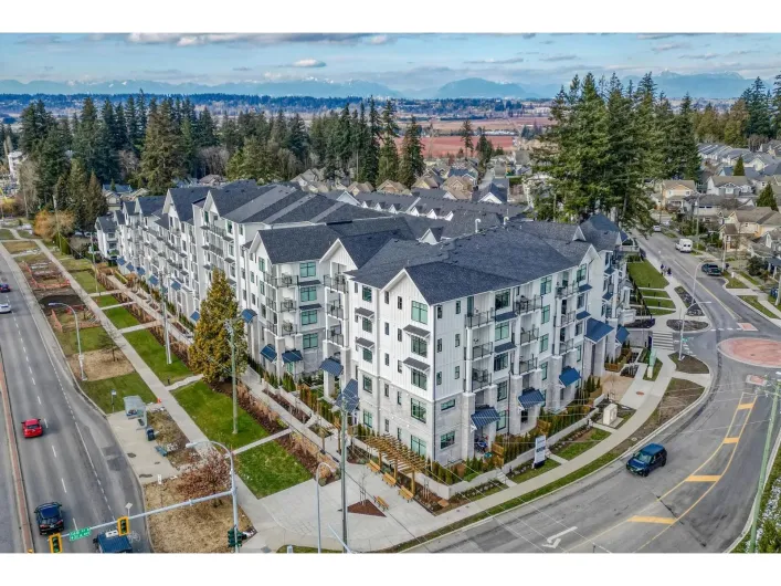 404 3315 148 STREET, Surrey