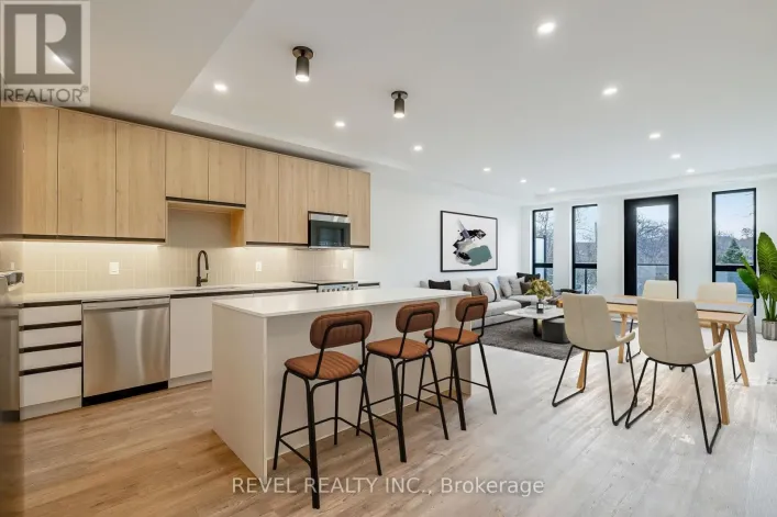 404 - 4390 HILLVIEW DRIVE, Lincoln