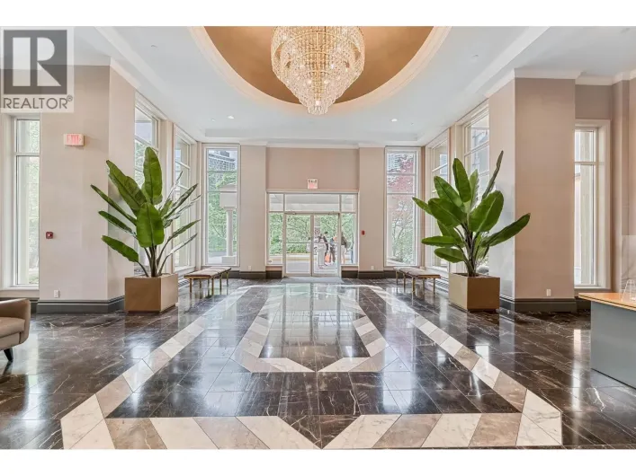 404 6240 MCKAY AVENUE, Burnaby