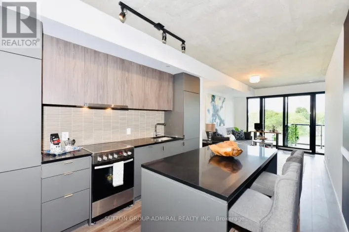 404 - 7 SMITH CRESCENT, Toronto