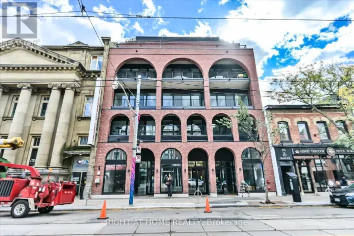 Apartment for sale: 404 - 761 QUEEN STREET E, Toronto