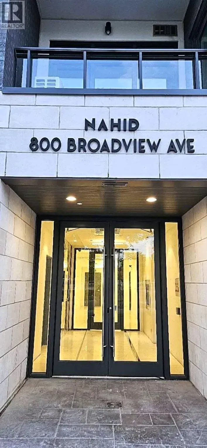404 - 800 BROADVIEW AVENUE, Toronto