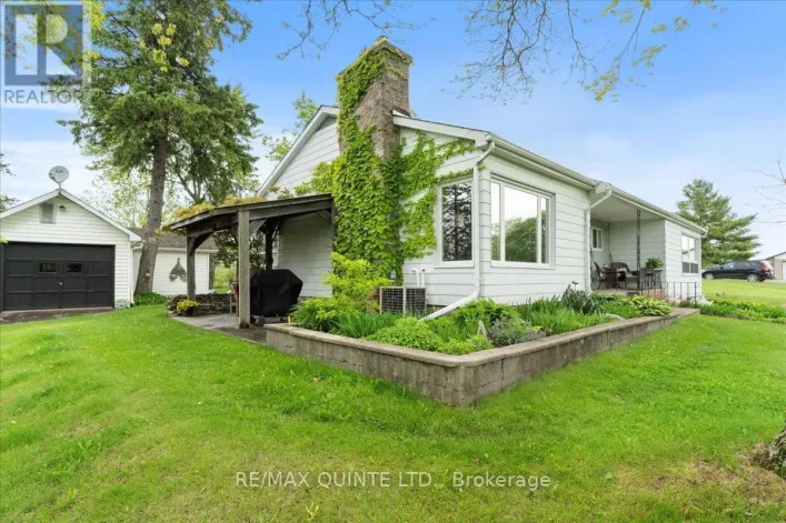 404 BRIDGE STREET W, Belleville