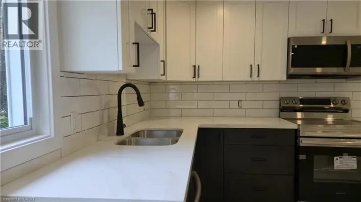 404 FOREST HILL Drive Unit# 1, Kitchener