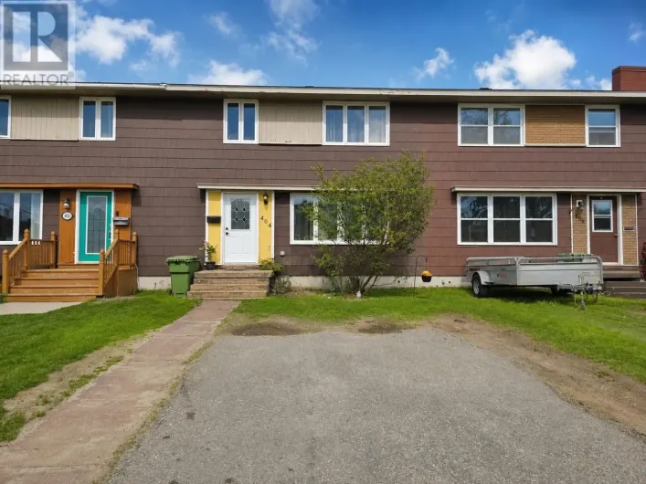 404 Grenfell Crescent, Labrador City