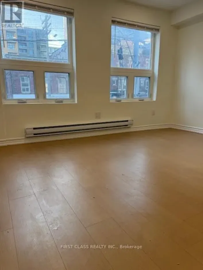 404 QUEEN STREET W, Toronto