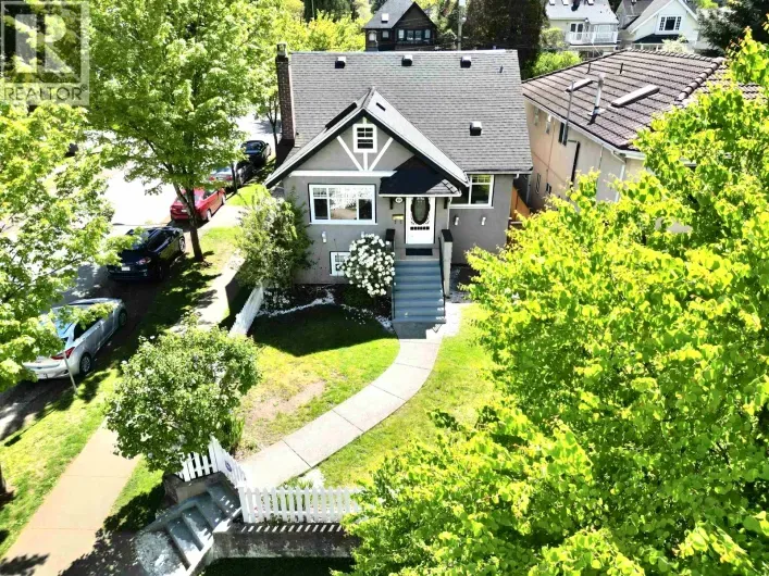 404 W 18TH AVENUE, Vancouver