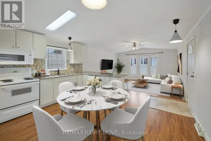 4041 ASH CRESCENT, Severn