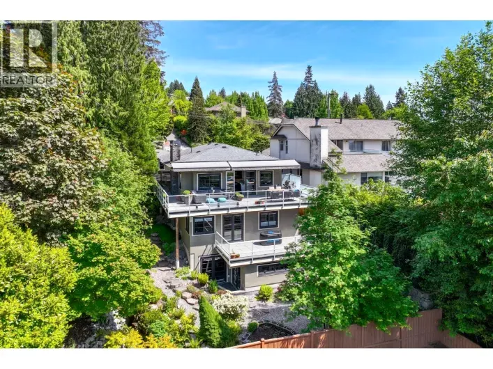 4041 PROSPECT ROAD, North Vancouver