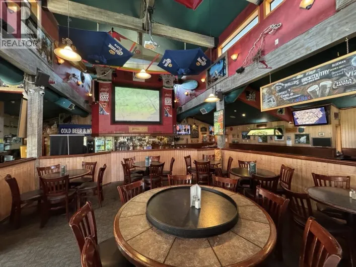 40452 GOVERNMENT ROAD, Squamish