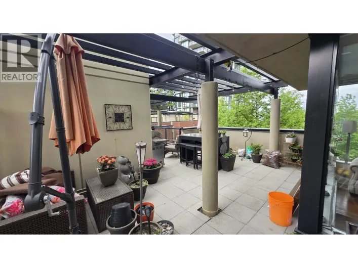 405 11 E ROYAL AVENUE, New Westminster