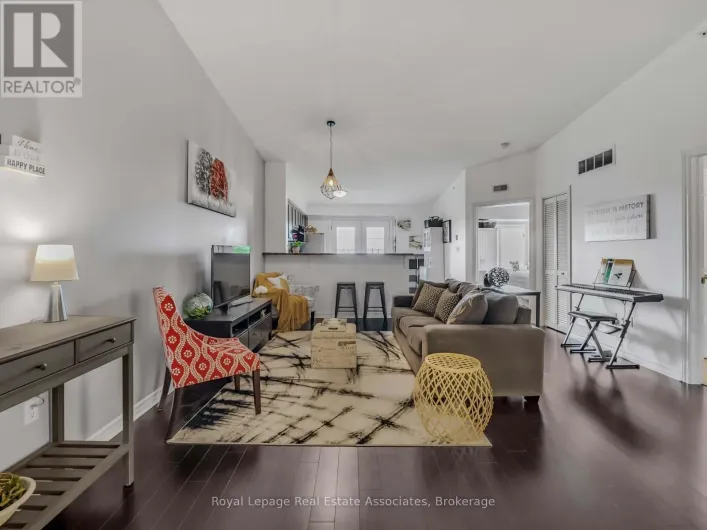 405 - 1390 MAIN STREET E, Milton