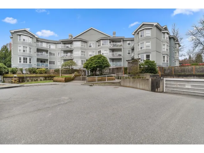 405 13955 LAUREL DRIVE, Surrey