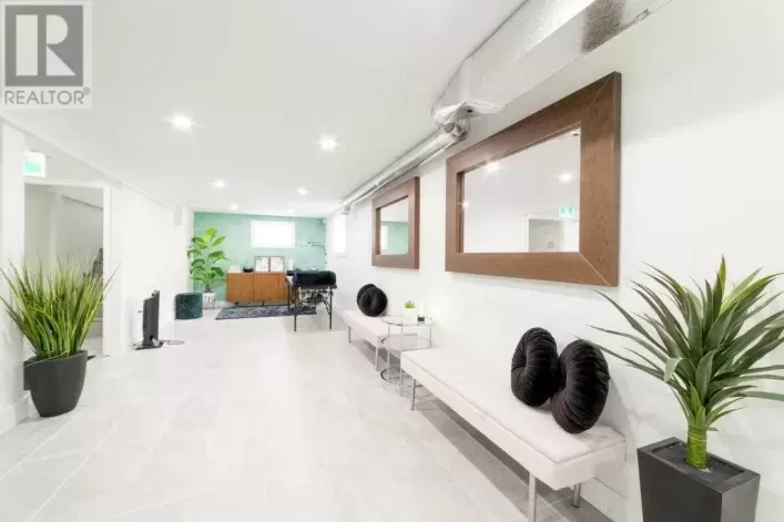 405 14 Avenue NE, Calgary