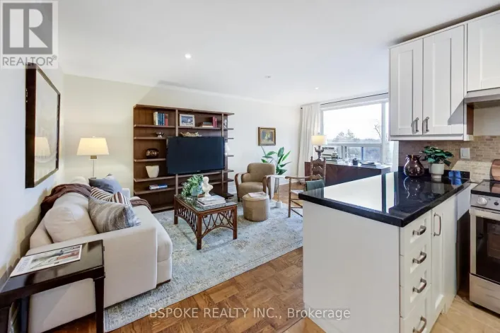 405 - 2550 BATHURST STREET N, Toronto