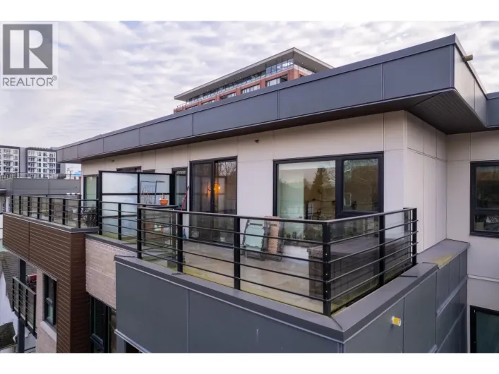 405 2666 DUKE STREET, Vancouver