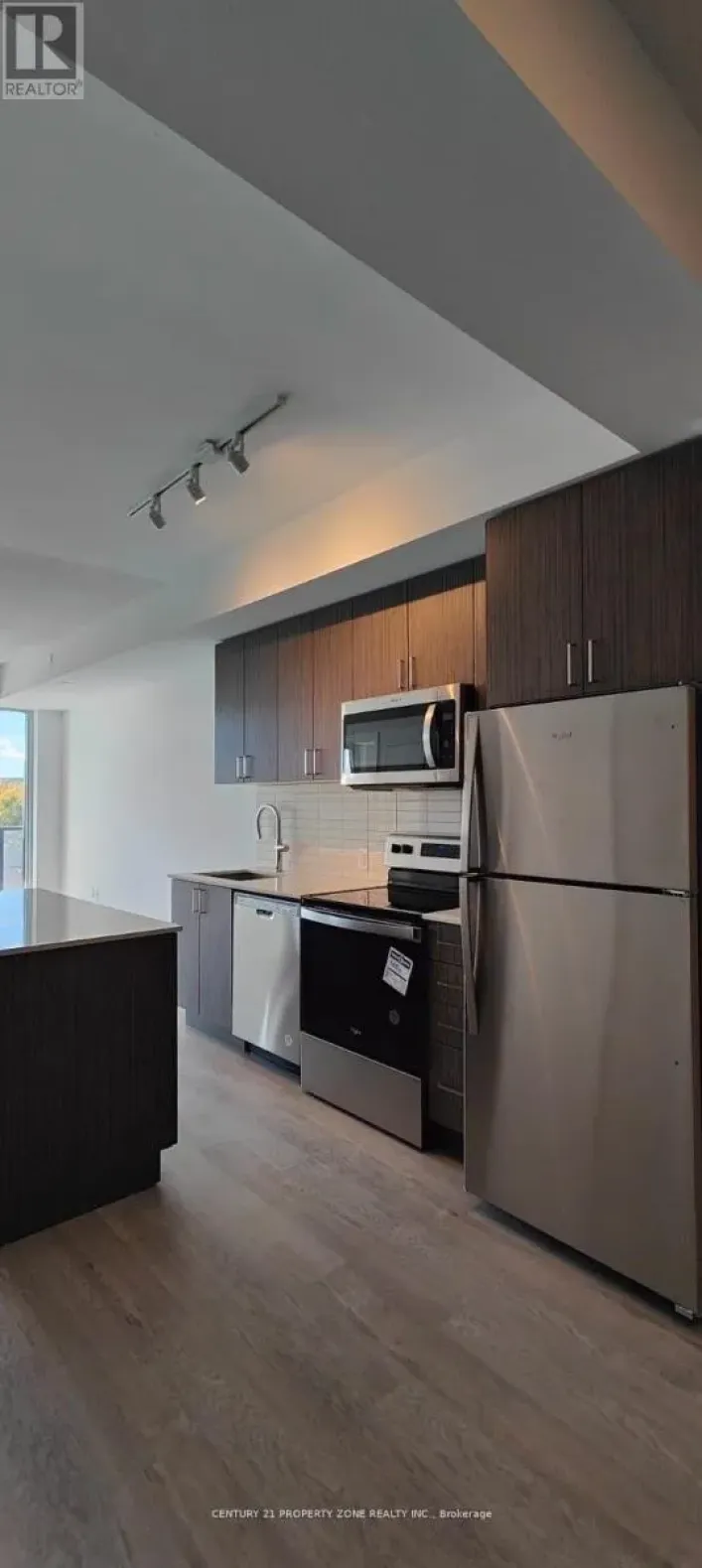 405 - 2782 BARTON STREET E, Hamilton