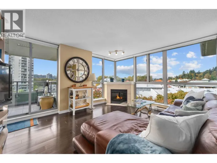 405 295 GUILDFORD WAY, Port Moody