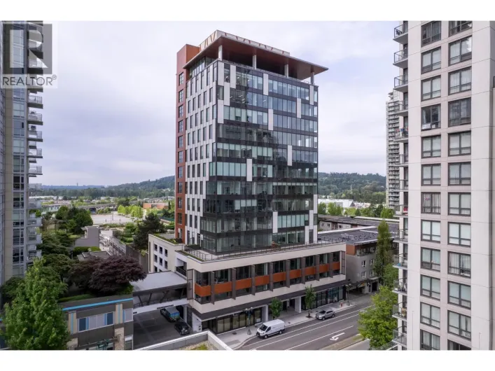 405 2992 GLEN DRIVE, Coquitlam