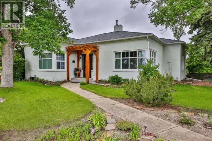 405 3 Avenue W, Cardston