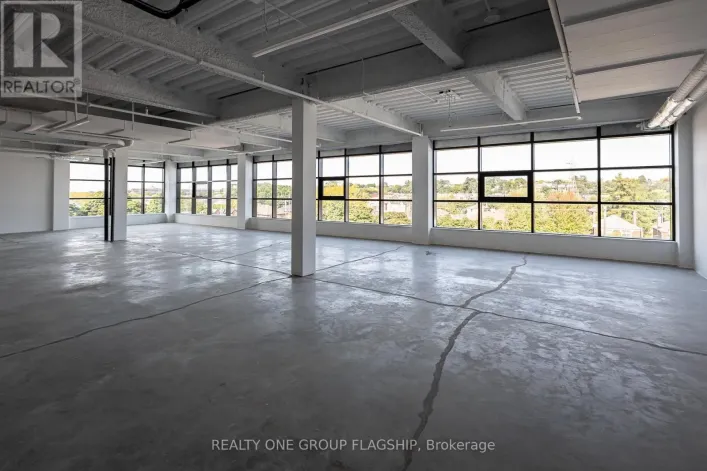 405 - 300 GEARY AVENUE, Toronto