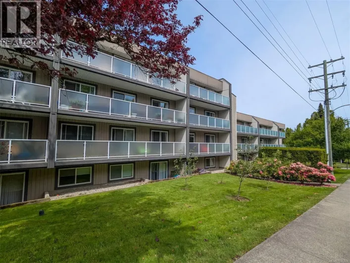 405 3252 Glasgow Ave, Saanich